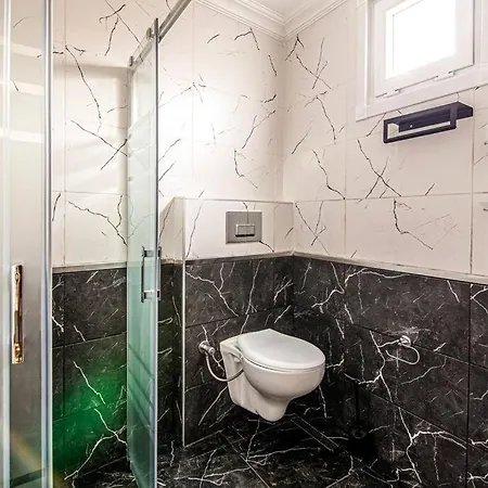Flat With Terrace In Balat, Fatih Apartmán *