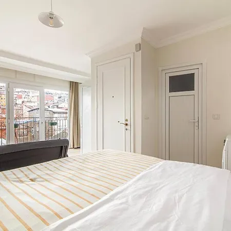 Flat With Terrace In Balat, Fatih * Стамбул